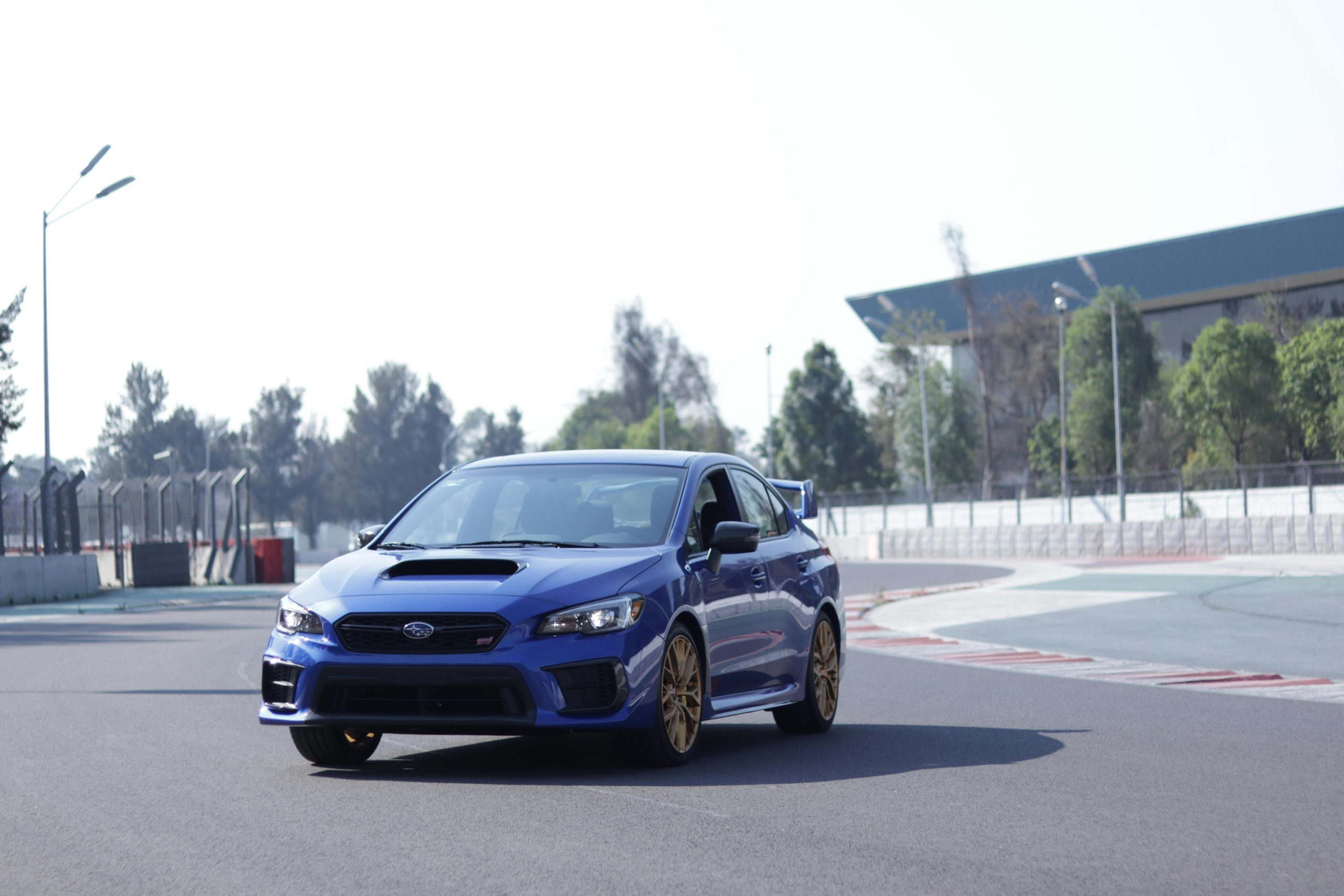 Comparing Different Types of Motor Oils and Their Performance Impact